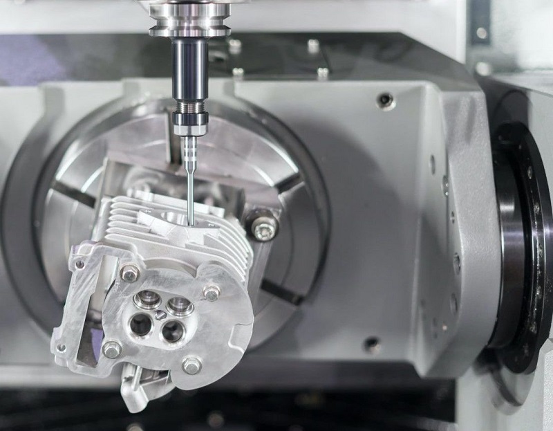 Máy phay CNC Fanuc được biết đến với độ chính xác cao và hiệu suất mạnh mẽ