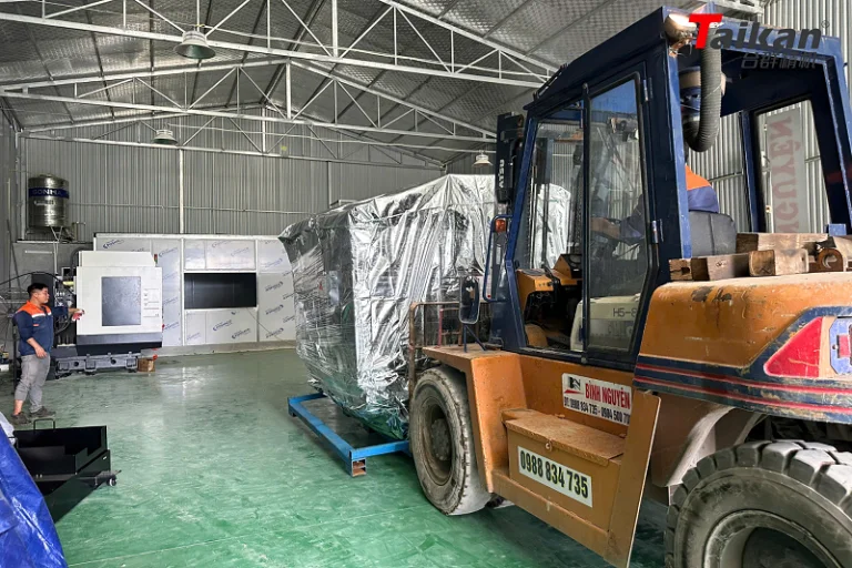 ban-giao-may-phay-cnc-taikan-t-v850m-4-768x512