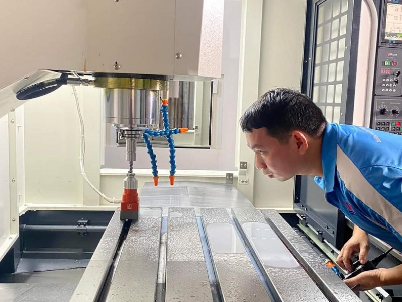Sửa lỗi đài dao máy tiện CNC bị hư, lệch tâm