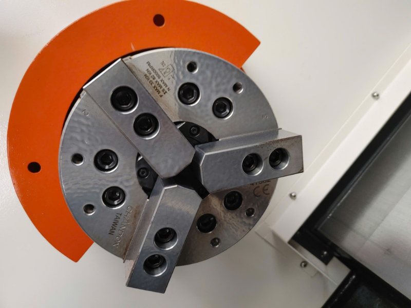Sửa máy tiện CNC bị đảo mâm cặp (1)