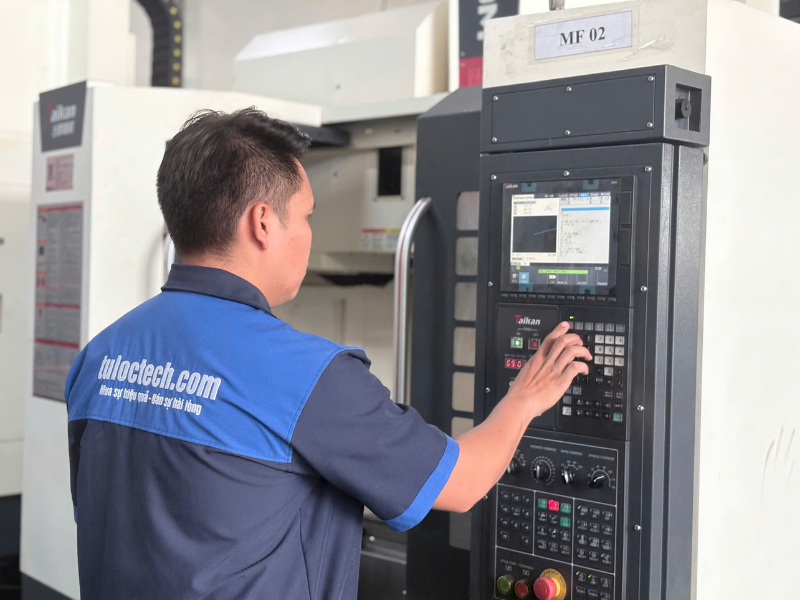 Bảo dưỡng máy CNC định kỳ là việc làm cần thiết để giúp máy vận hành ổn định, hạn chế các rủi ro ngoài ý muốn